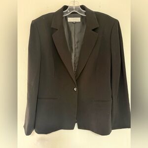 Tahari Women's Elegant Black Suit Jacket